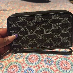 Michael Kors wallet wristlet